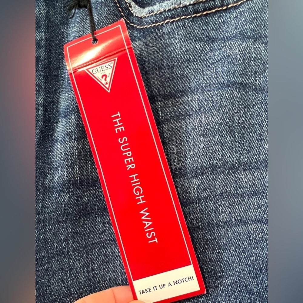 Guess NWT Simmone Super High Rise Skinny Jean - Size 28 - Picture 12 of 16